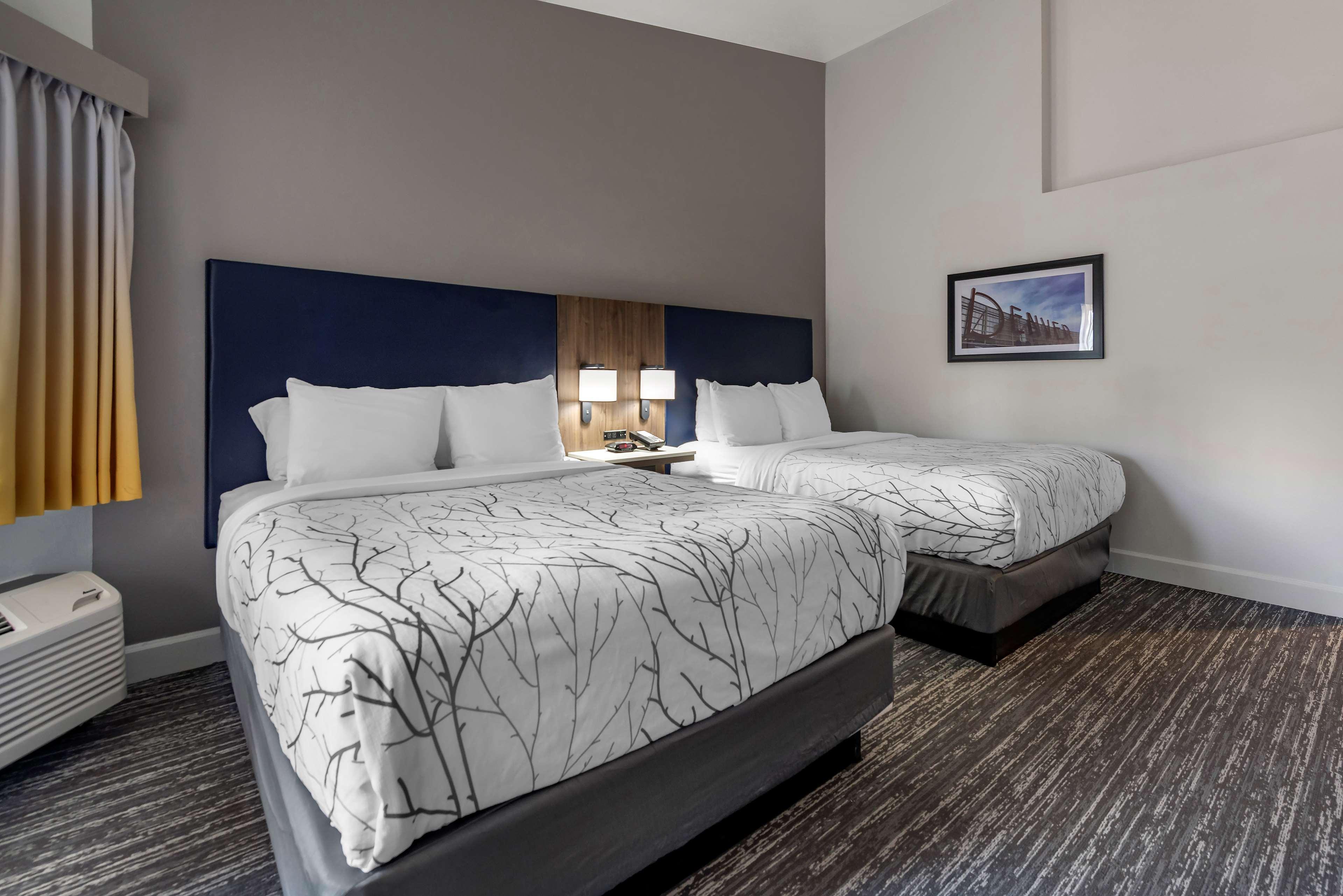 Best Western Premier Denver East Екстериор снимка