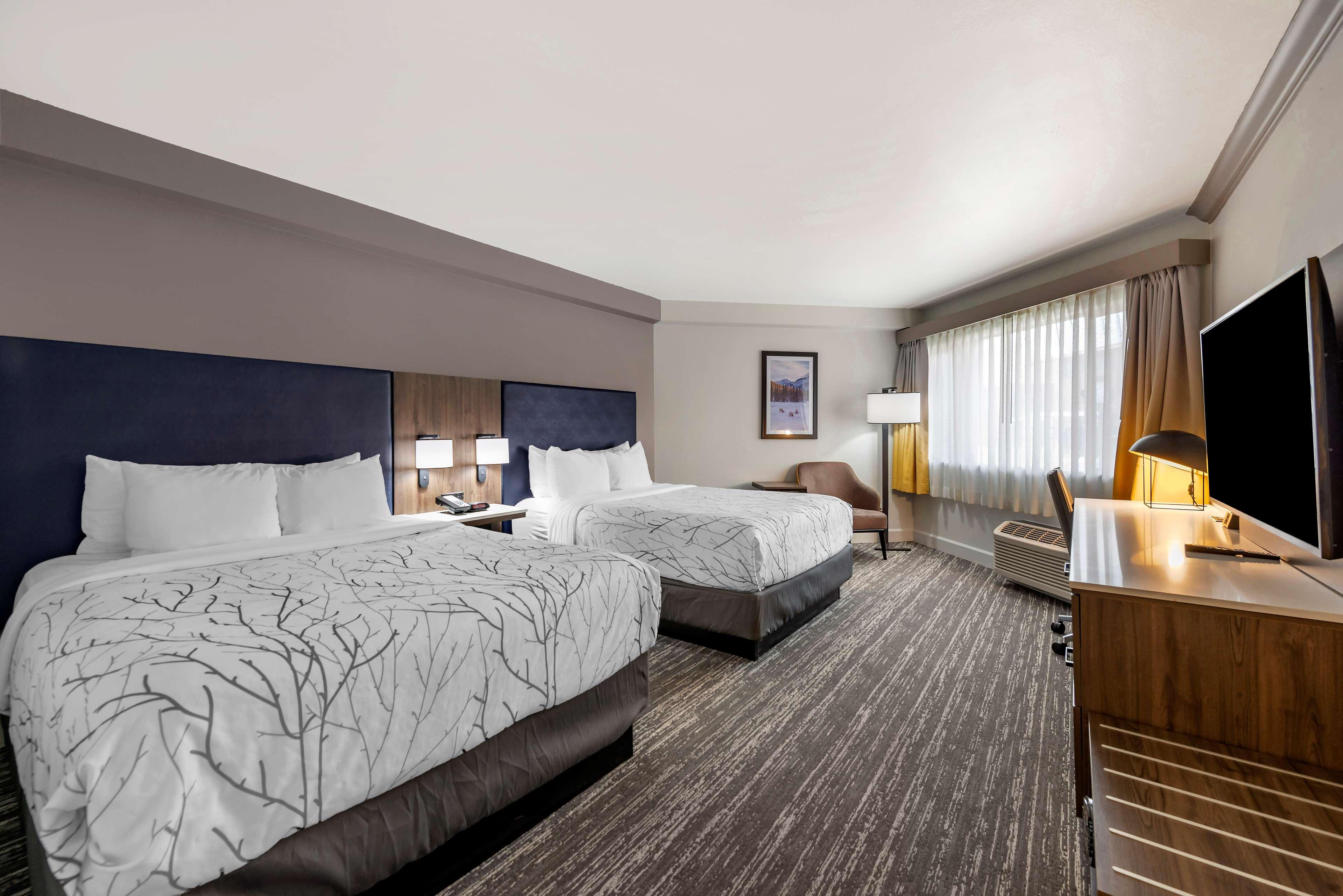 Best Western Premier Denver East Екстериор снимка