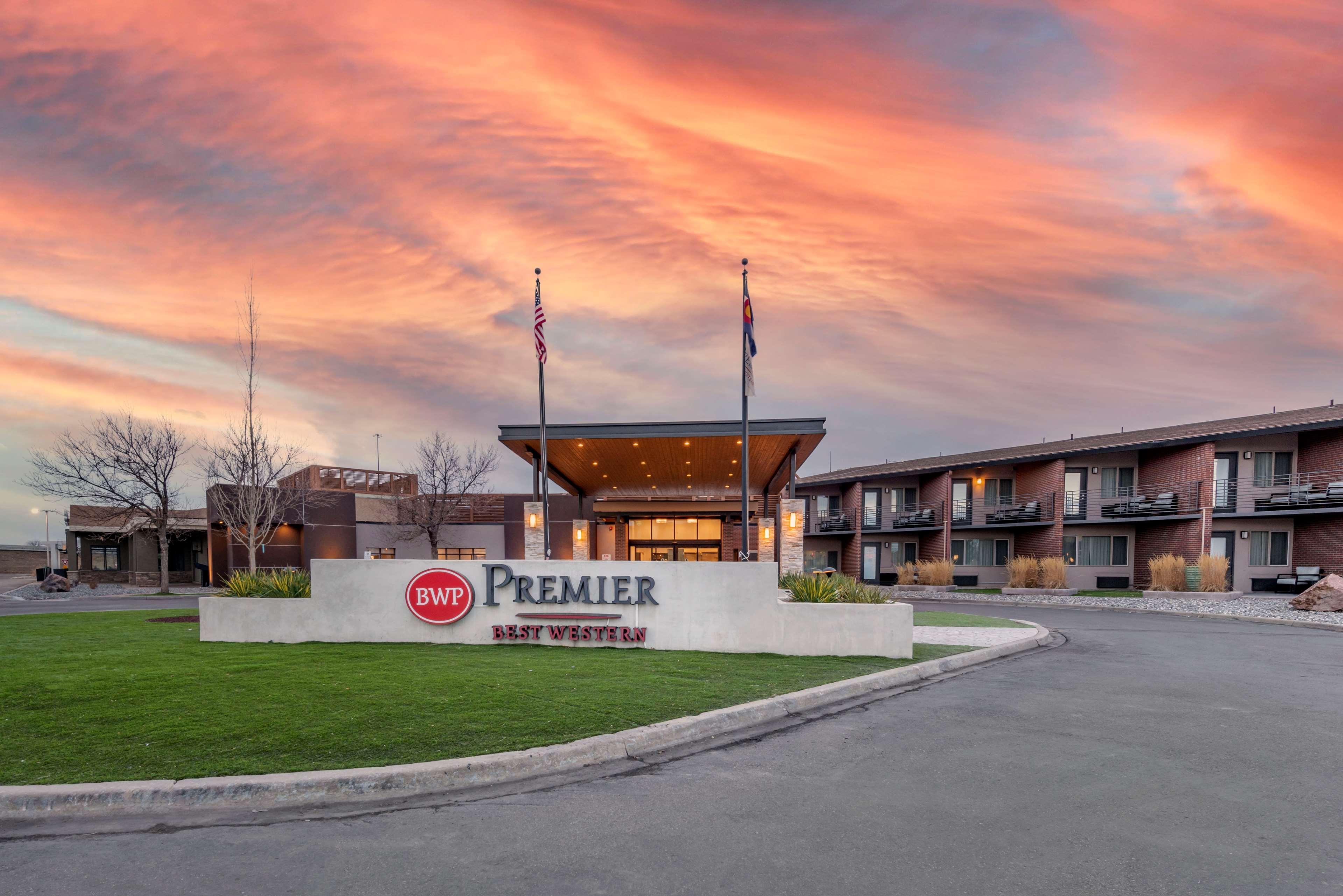 Best Western Premier Denver East Екстериор снимка