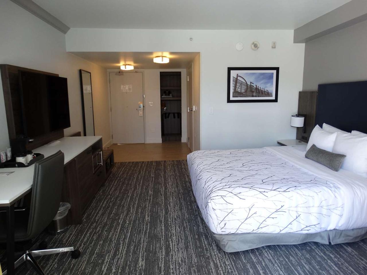 Best Western Premier Denver East Екстериор снимка