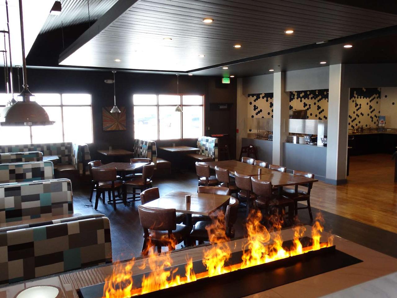 Best Western Premier Denver East Екстериор снимка
